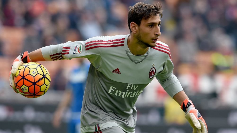 GIANLUIGI DONNARUMMA | 55.7 MİLYON EURO | AC MILAN