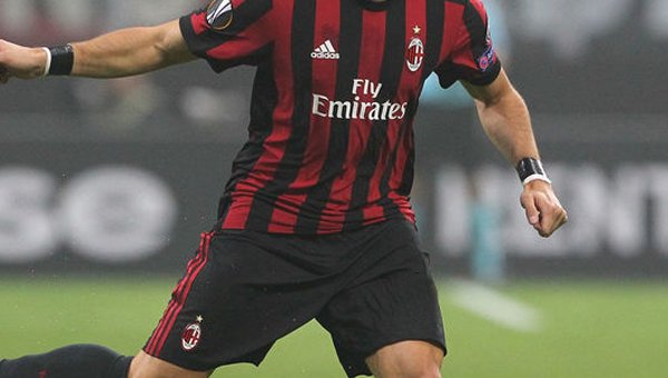 'Fenerbahçe, Milan ile masaya oturuyor! 2018'in transfer bombası