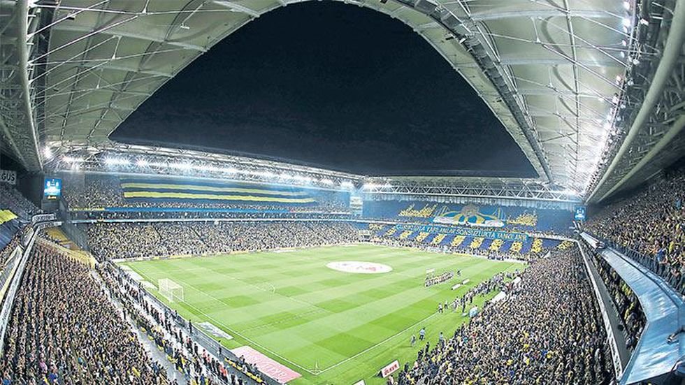 Fenerbahçe taraftarından Galatasaray'a Fatih Terim göndermesi