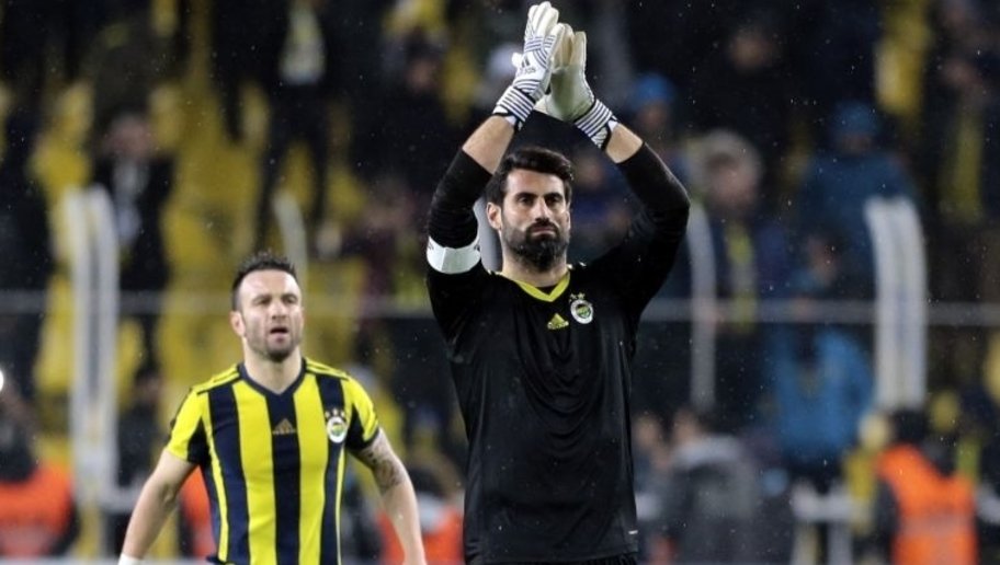 'Fenerbahçe'de Volkan Demirel'den Süper Lig'de bir ilk!