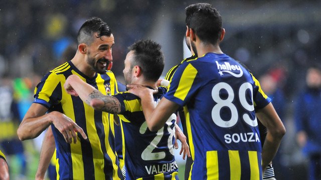 Fenerbahçeli futbolcu kendi ipini kesti! Gözden çıkarıldı
