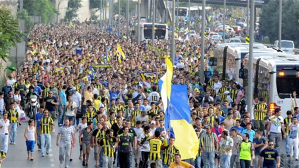 'Fenerbahçeli taraftarlardan dev harekat! Bursaspor maçı öncesi flaş gelişme