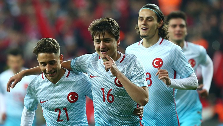 'Fenerbahçe'nin transfer listesi belli oldu! Taraftarları çıldırtacak 4 oyuncu