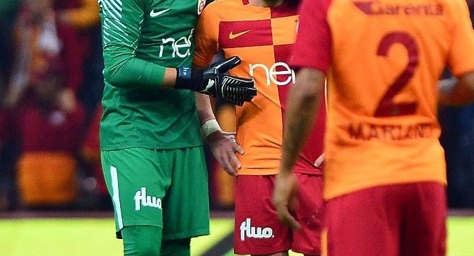 'Flaş! Fransızlar duyurdu! Galatasaray'ın yeni sol beki...