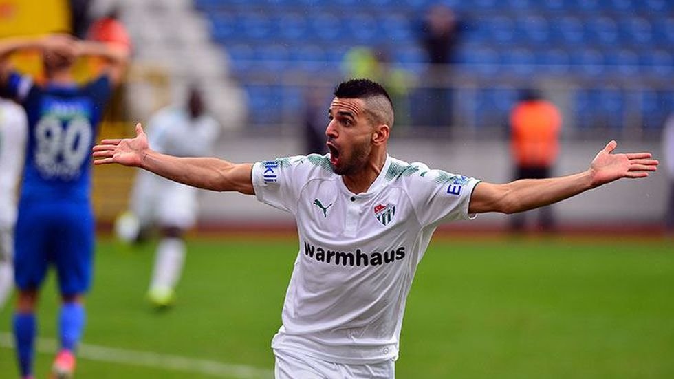 Galatasaray, Aziz Behich’i transfer edecek mi?
