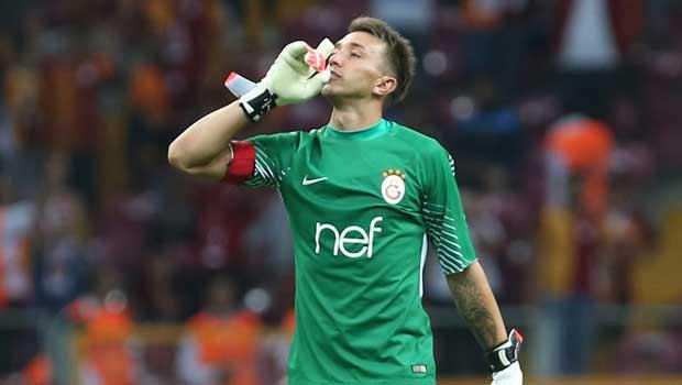Galatasaray'da Muslera derbide bakın ne yapacak!
