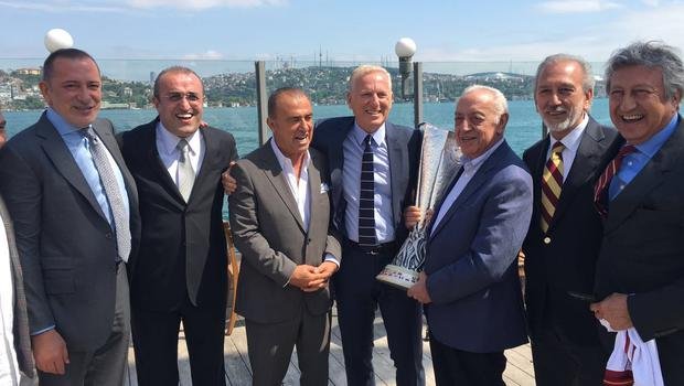 'Galatasaray'ın meşhur ekibi toplandı! Abdürrahim Albayrak ve Faruk Süren...