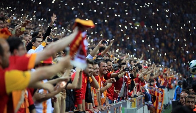 Galatasaraylı taraftarlardan çağrı; 