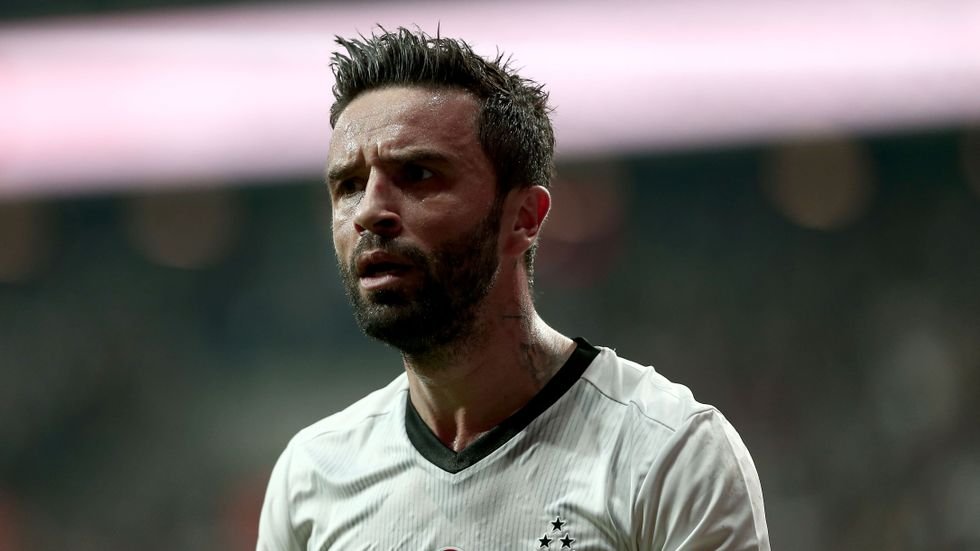 'Gökhan Gönül'den alkışlanacak hareket! Herkes bunu konuştu