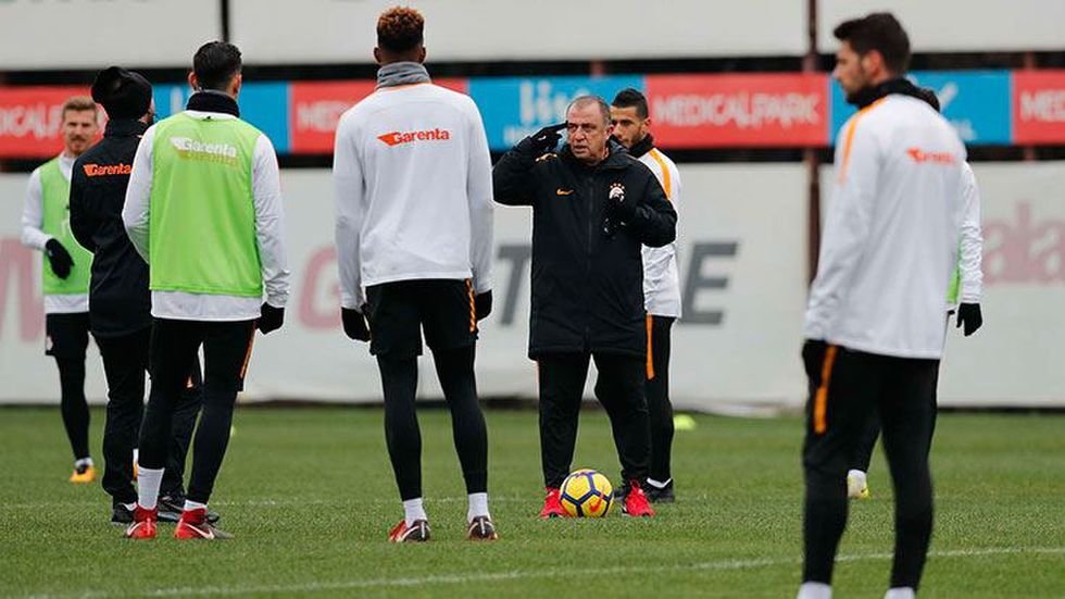 İki bomba birden: Terim iki yıldızı getirecek!
