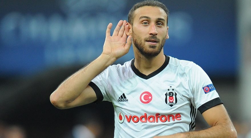 'İspanyollar duyurdu! Cenk Tosun'a La Liga'dan 22 milyon Euro