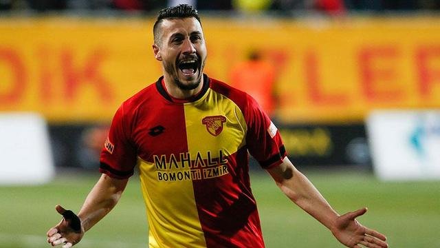 JAHOVİC 1-0 ÖNE GEÇİRDİ
