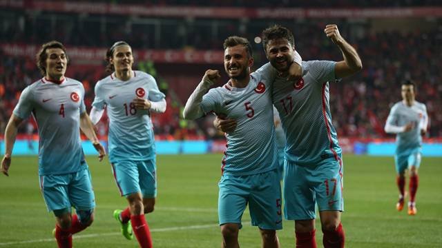 Ve Fatih Terim düğmeye bastı! Milli futbolcuyu kiralıyor