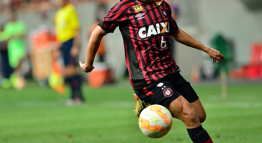 Ve Galatasaray'a Brezilyalı sol bek! Sürpriz hamle