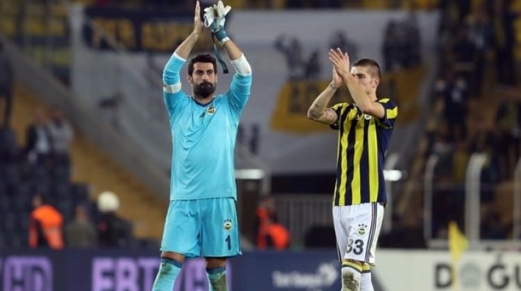 'Volkan Demirel'den olay hareket! Maça damga vurdu