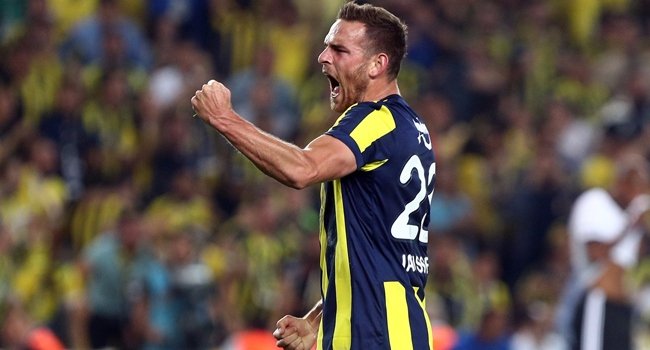 Yaklaşık iki aydır Türkiye’desin;Fenerbahçe ve İstanbul hakkındaki düşüncelerin neler?