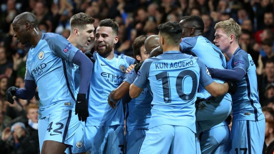 1) MANCHESTER CİTY 685