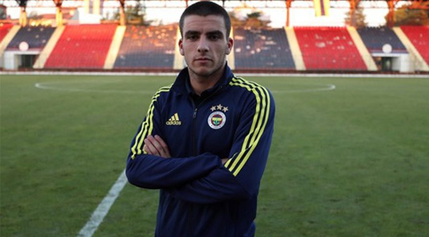 - Her genç futbolcunun ideali A takımda oynamaktır. Konya’da ilk 11’de sahaya çıktın. Neler hissettin?