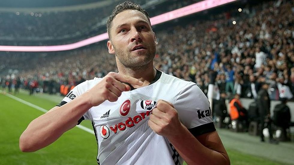  Dusko Tosic'in transferinde Süper Lig'den sürpriz talip