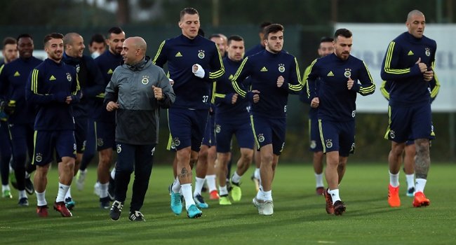 ' UEFA, Fenerbahçe'nin kapısına geldi!