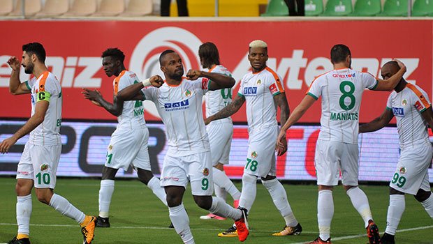 'Alanyasporlu futbolcudan Fenerbahçe için itiraf! 