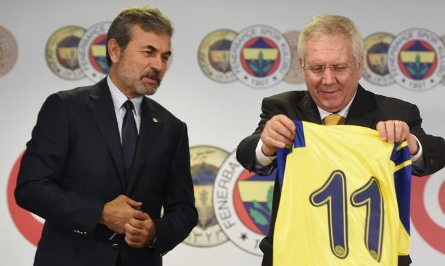 'Aykut Kocaman'dan transferde Van Persie ve Fernandao kararı