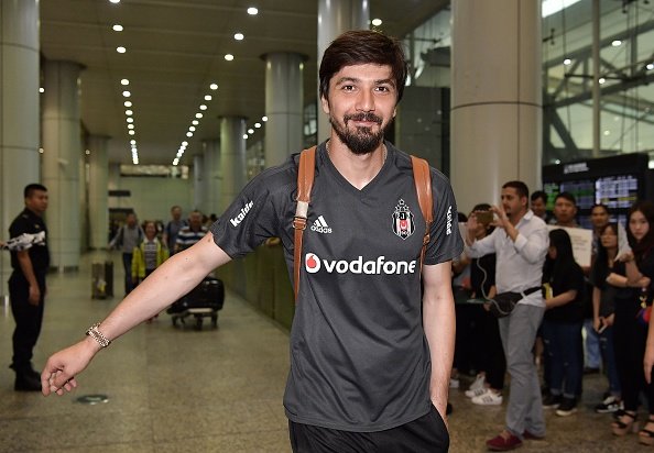 'Beşiktaş'a Tolga Zengin için Premier Lig'den sürpriz transfer teklifi