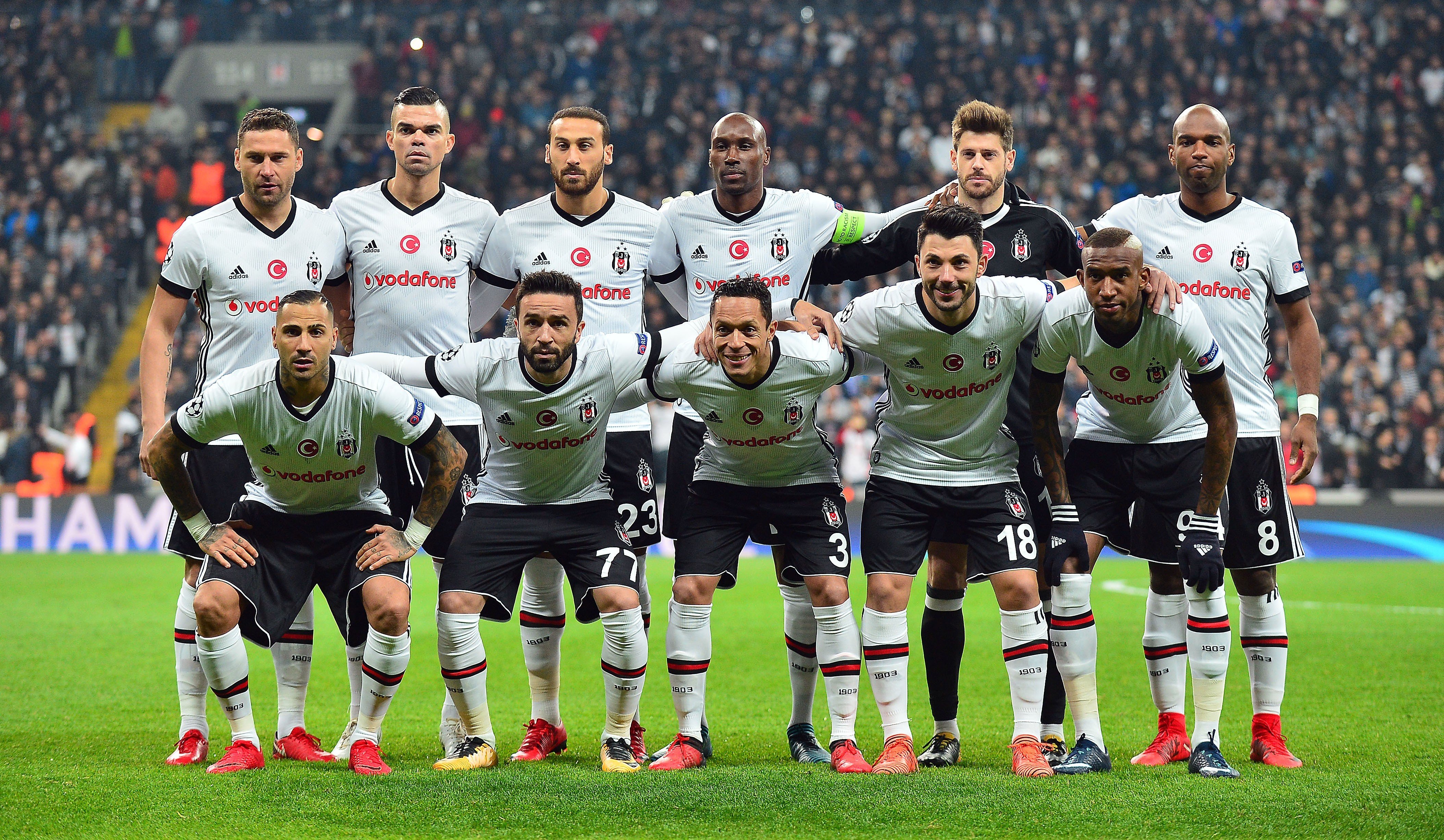 Beşiktaş'ta 48 saat öncesi flaş gelişme! İkisi altyapı yolcusu