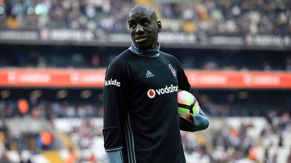 Beşiktaş'ta Demba Ba raporları gönderdi! 