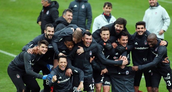 'Beşiktaş'ta herkesin konuştuğu 3 futbolcu! Kampta dikkat çektiler