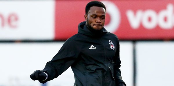 Cyle Larin tribünde izledi