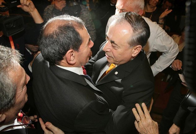 Dursun Özbek, güven tazeleyemedi