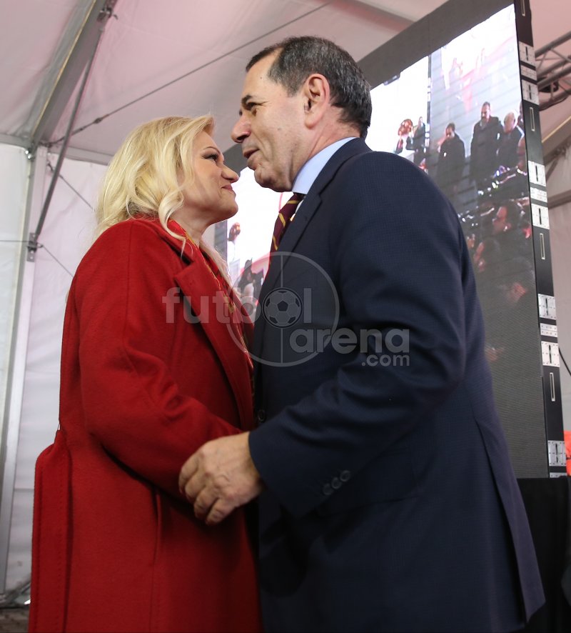 'Dursun Özbek üyelerle bir araya geldi