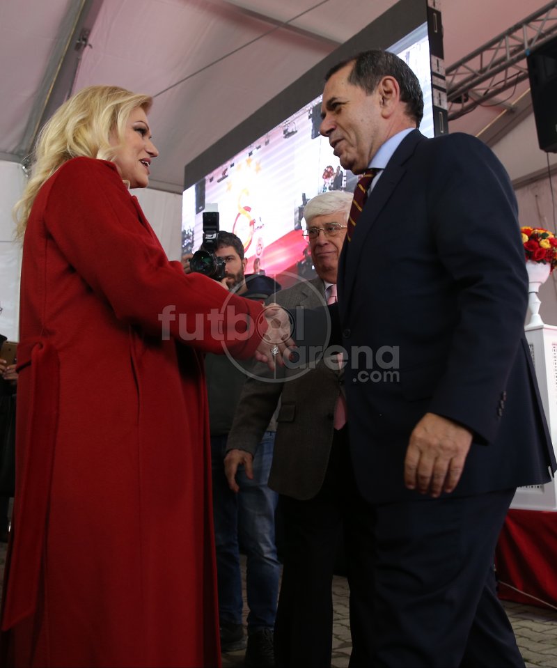 Dursun Özbek üyelerle bir araya geldi