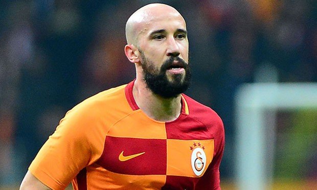 'Galatasaray'da sol bek için sürpriz takas! Latovlevici'ye karşılık...