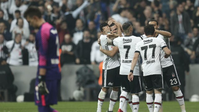 'Napoli kafaya taktı! Beşiktaşlı yıldızın peşinde