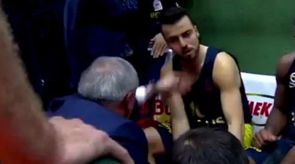 Obradovic, Melih Mahmutoğlu'na tokat attı mı? Resmi açıklama geldi