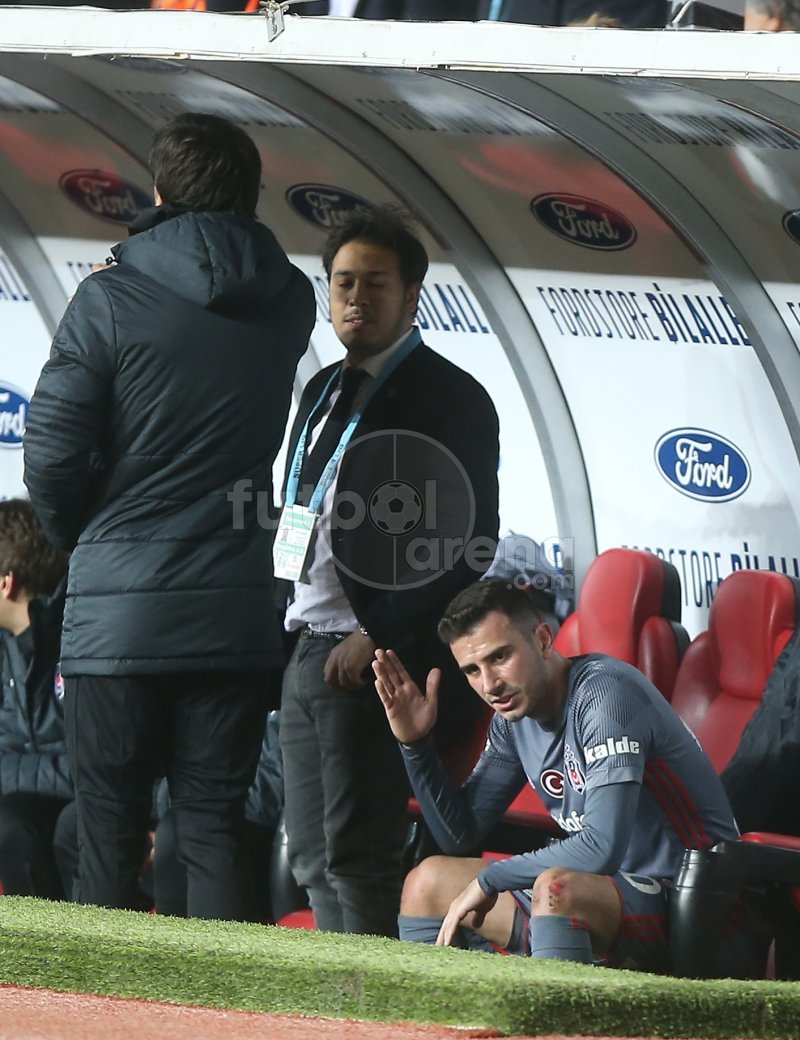 Oğuzhan’ın Antalyaspor maçında oyundan çıktığı an