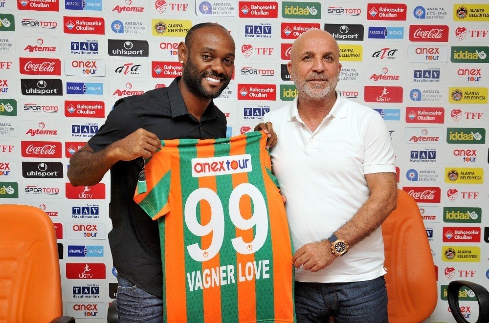 VAGNER LOVE ANTRENMANA ÇIKMADI