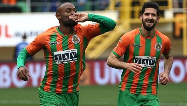 Vagner Love ve Alanyaspor arasında idman krizi! Beşiktaş...