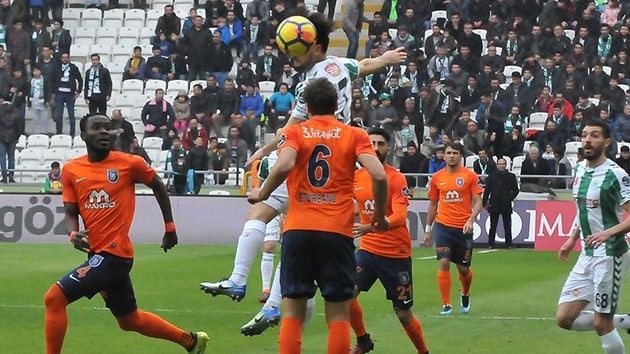 ' Başakşehir'de Fenerbahçe maçı öncesi şok sakatlık