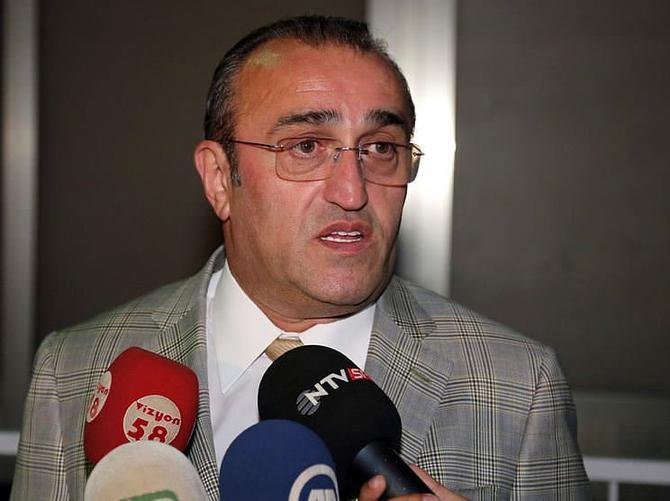 Abdürrahim Albayrak'tan yan hakeme tepki: 