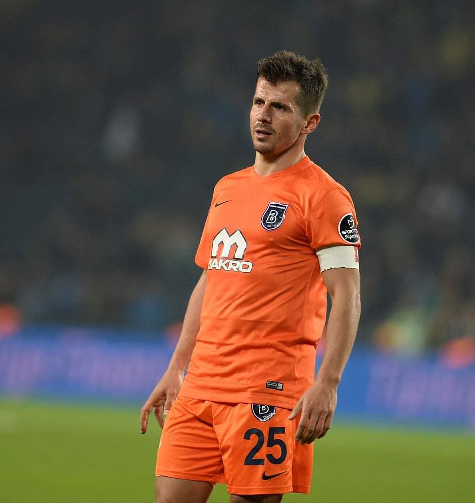 Caner Erkin'den sonra gözler Emre'nin cezasında! Şok küfür...