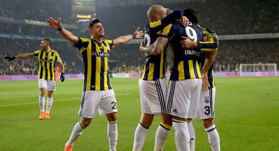 'Fenerbahçe koşu mesafesinde fark attı!