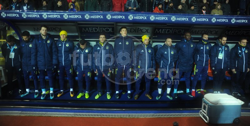 'Fenerbahçe teknik heyeti soyunma odasında bakın ne yaptı?