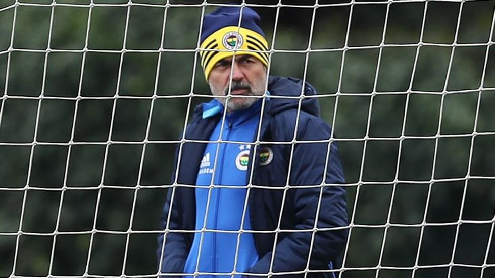 'Fenerbahçe'de bitmeyen kabus! Aykut Kocaman'ı düşündürüyor