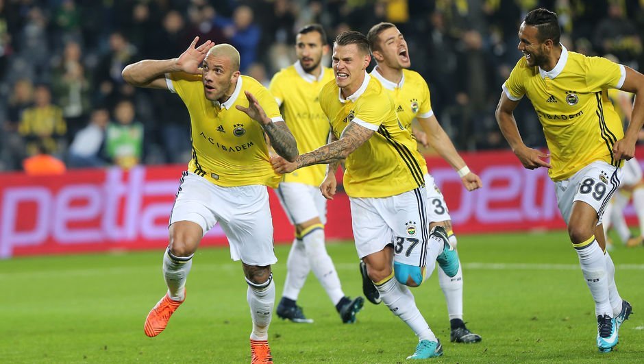 'Fenerbahçeli yıldıza şok! Ayakkabı bile giyemiyor