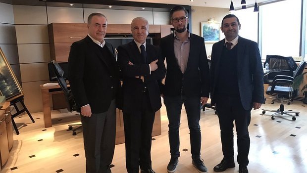 'Galatasaray'da Adnan Polat yok, Ünal Aysal geliyor