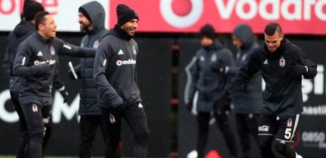 Geçen sezonun 7 puan gerisinde