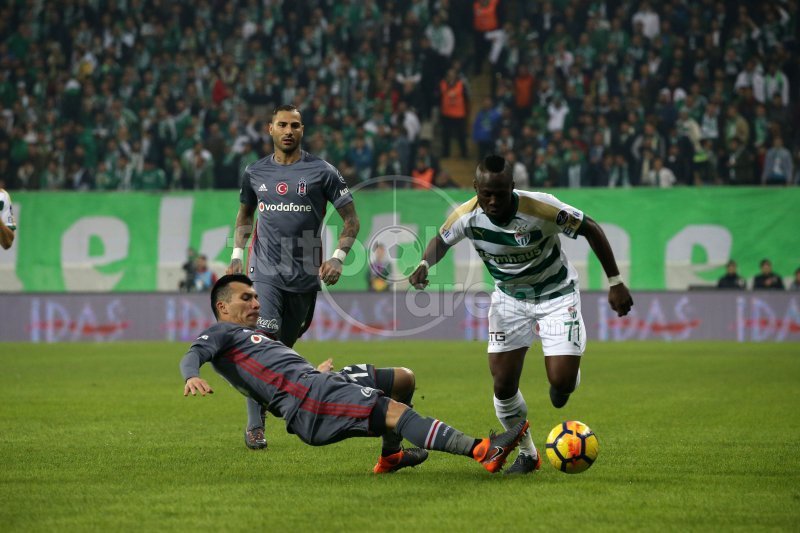 'İtalyan scoutların Bursaspor - Beşiktaş maçında izlediği isim